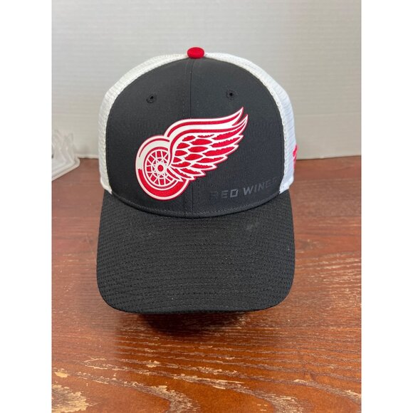 Detroit Red Wings Authentic Pro Fanatics Adjustable Snapback Hat X3 - Picture 1 of 5